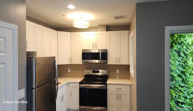 Building Photo - 148 E Park Ave Unit 2