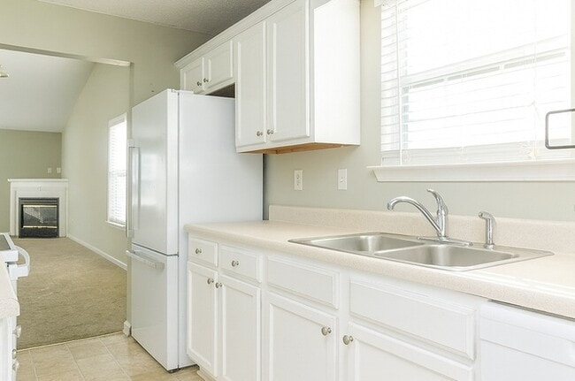 Photo - 1701 Summerwoods Ln