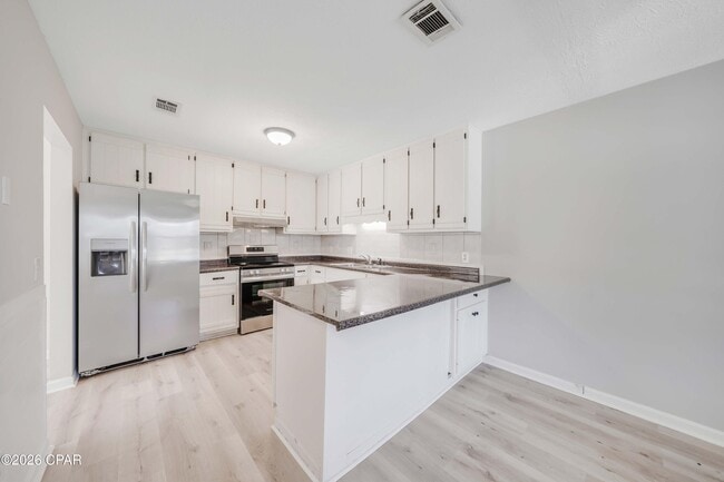 Photo - 7011 Lois St