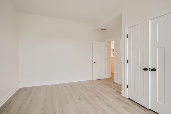 Photo - 3509 N Sheffield Ave