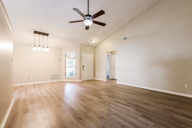 Photo - 2377 Roanoke Ct