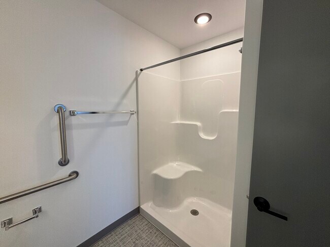 Poplar Grove Apartments