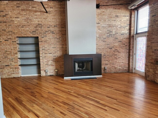 Photo - 1601 S Indiana Ave