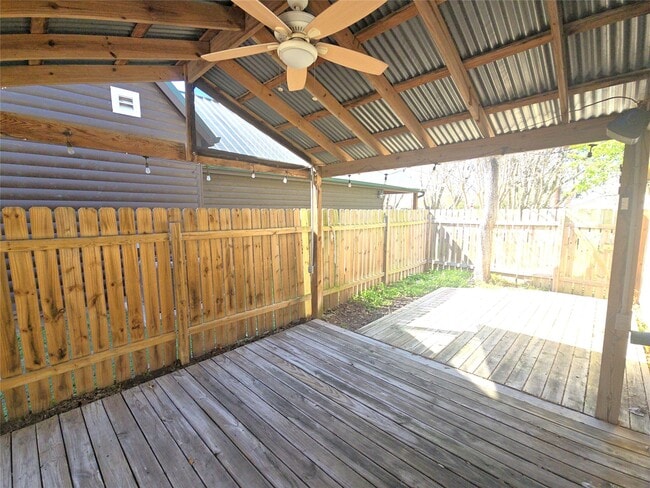 Photo - 409 Commerce St