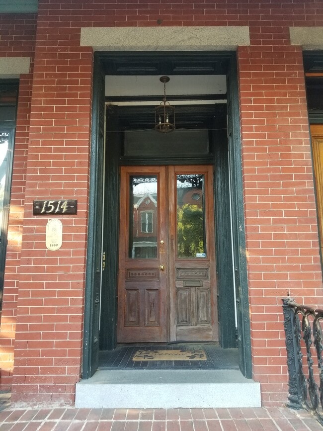 Building Photo - 1514 Floyd Avenue Unit Upstairs
