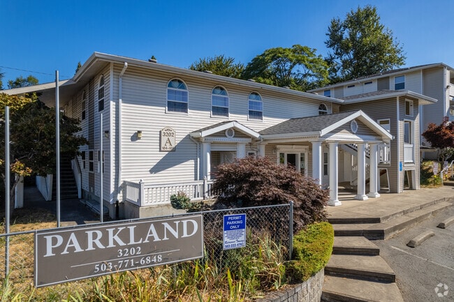 Photo - Parkland Apartments