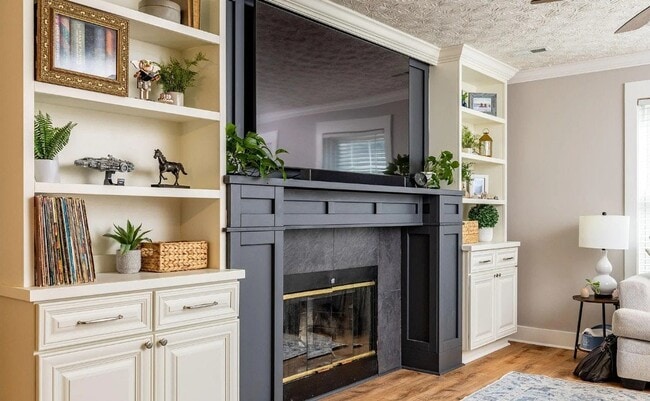 Photo - 818 Vinson Ln