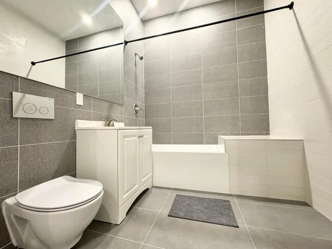 Building Photo - Nice room in a good neighborhood