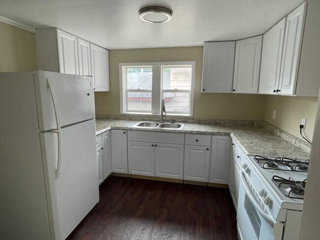Photo - 53 W Steuben St Apartments Unit 202B