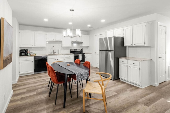 Photo - 1 Iris Way Unidad ID1241306P