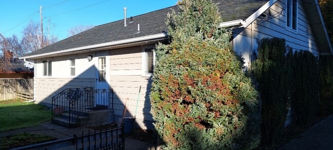 Photo - Charming 3-Bedroom home near BTC