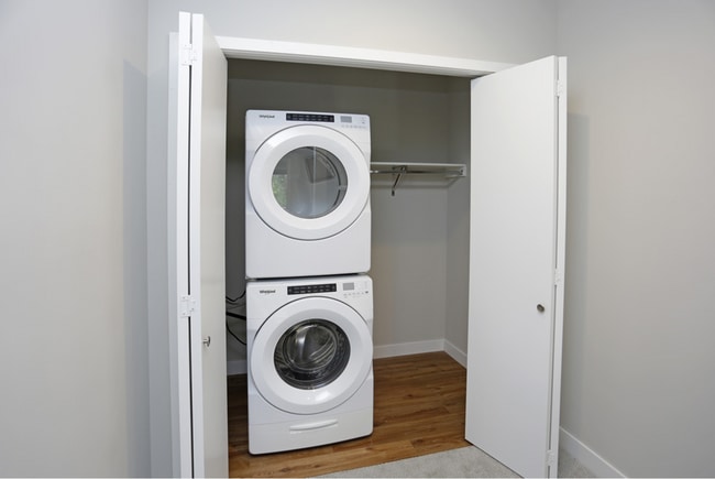 Photo - ONE MONTH FREE ON 12 MONTH LEASE!