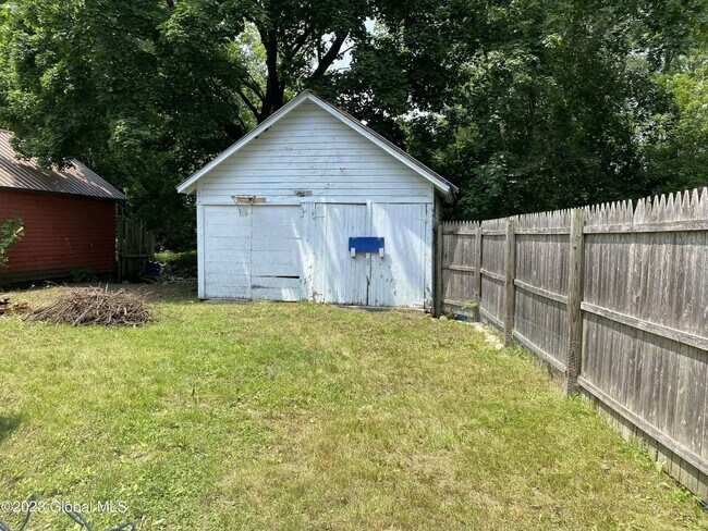 12 West St