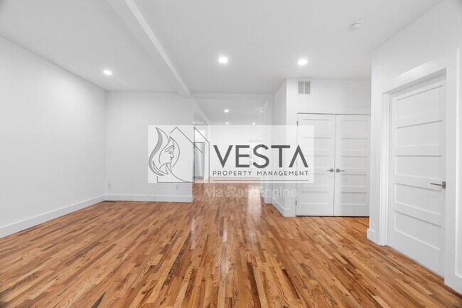 Photo - 510 Deaverview Rd