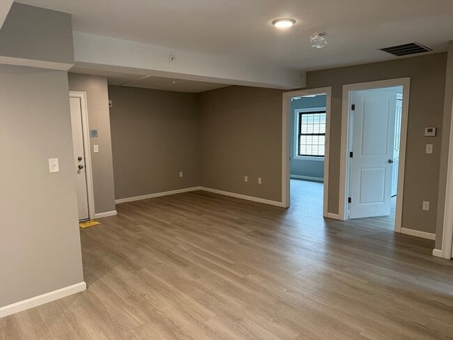 Photo - 10 Leyden St Unit 3