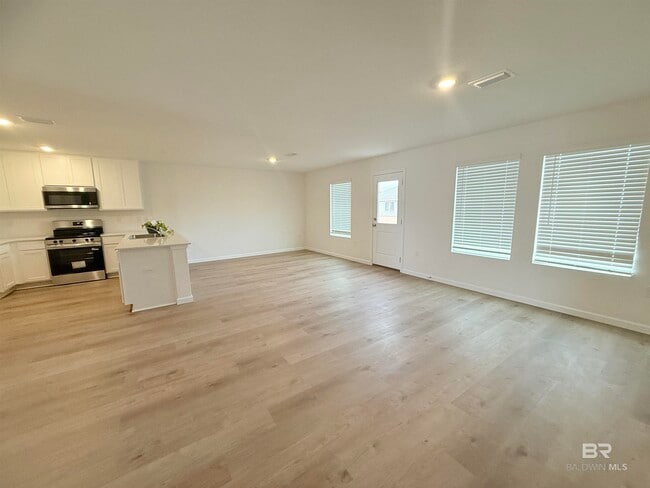 Photo - 16118 Eden St