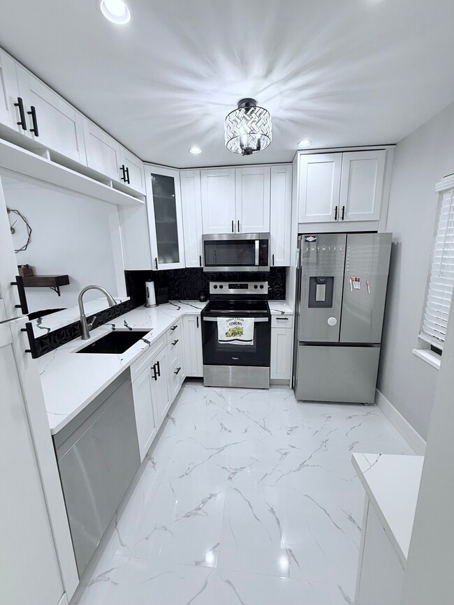 Photo - 140 S Cypress Rd Unit 115