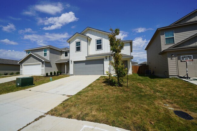 Photo - Beautiful home now available. Realtor Comm...
