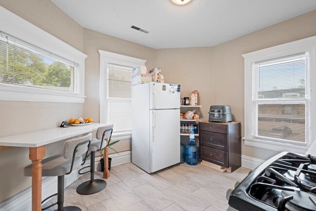 Photo - 450 W Galena Blvd