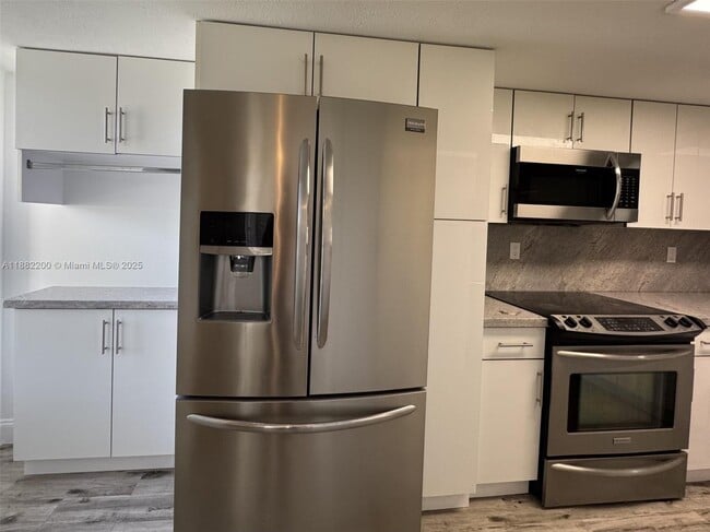 Photo - 12302 NW 11th St