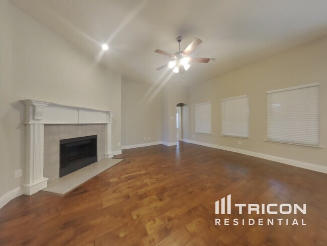 Photo - 3600 Meadowtrail Ln