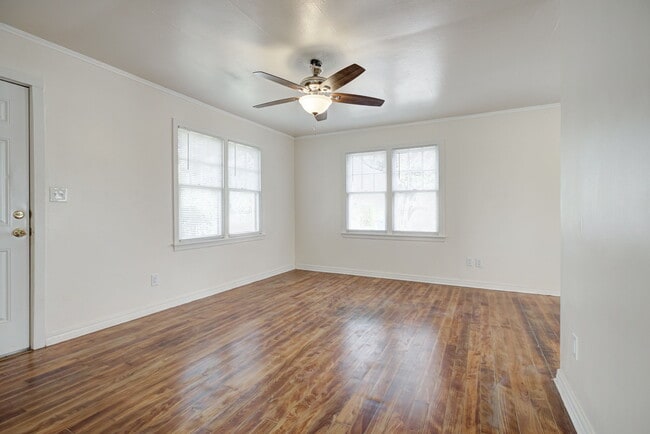 Photo - 401 S Berry Rd