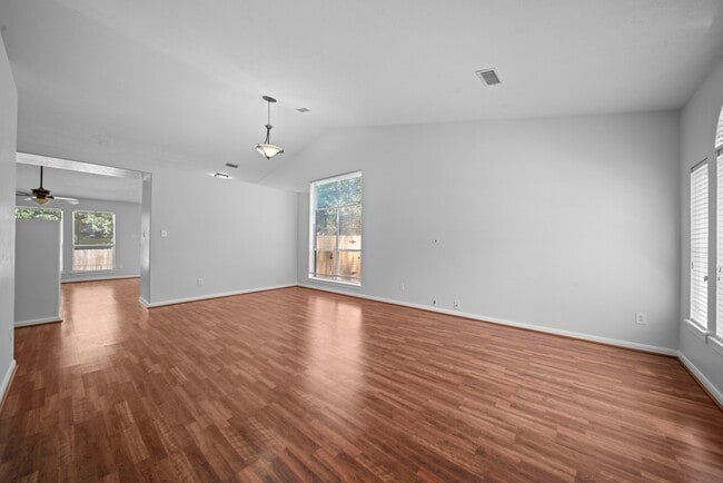 Photo - 26 Maize Meadow Pl