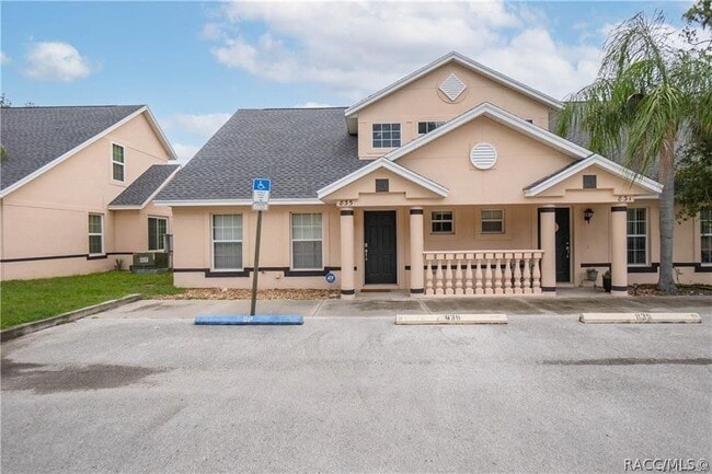 Building Photo - 835 E Rembrandt Way