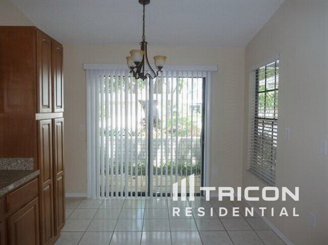 Photo - 3014 Curry Woods Dr