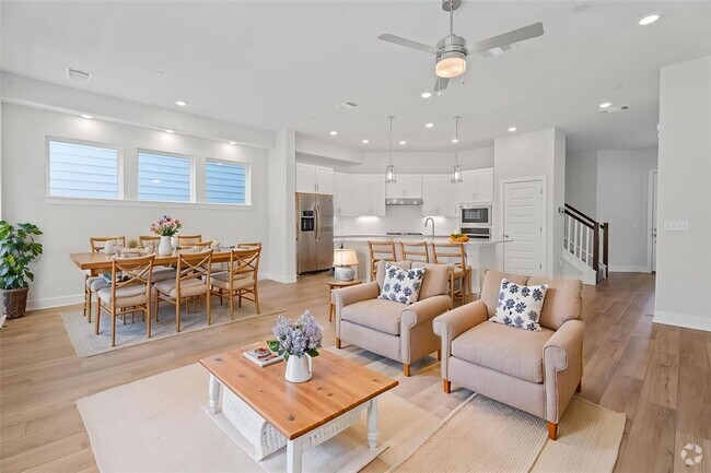 Building Photo - 617 Bernese Pass Rental