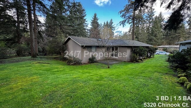 Photo - Cute 3 BD | 1.5 BA Home in Lake Oswego - Lake Access!