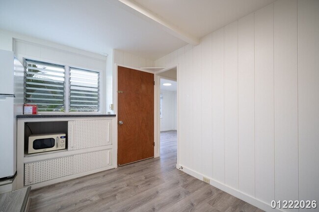 Photo - $2,200 / 2br - 2BED 1BATH DUPLEX IN MANOA VALLEY