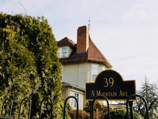 Photo - 39 N Mountain Ave