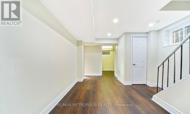 Photo - 103 Packard Blvd