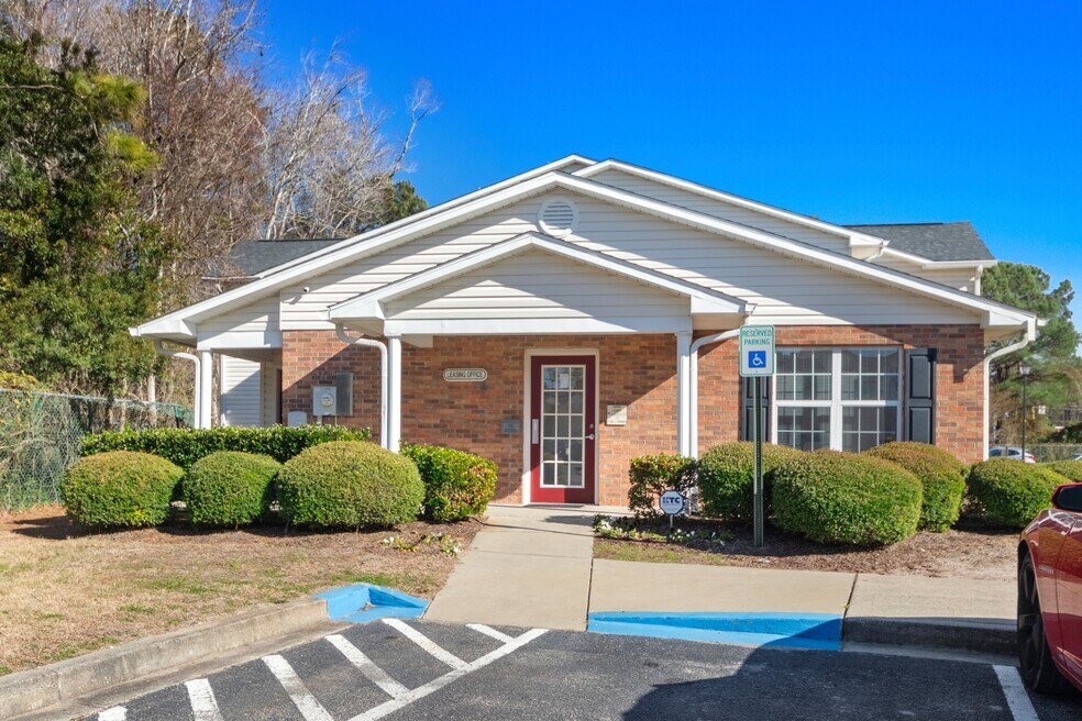 Summer Crest Apartments - Clubhouse and Community Center