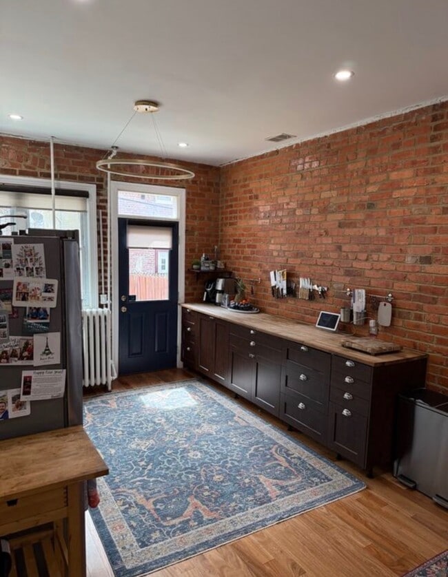 Photo - 768 Harvard St NW