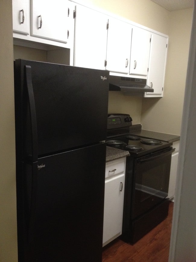 Photo - Oakwood Estates