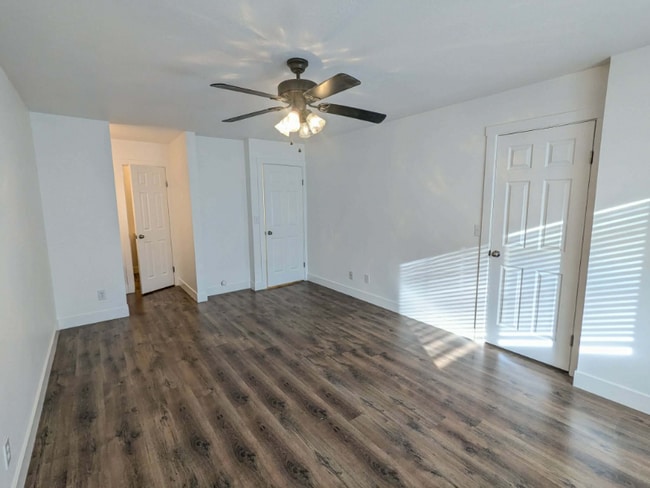 Photo - 341 E 2700 N