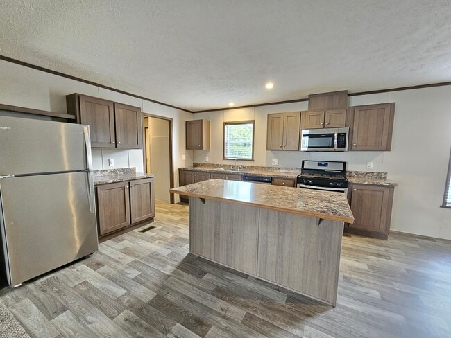 Building Photo - 201 Birch Rental