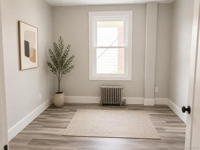 Photo - 121 W Chester St