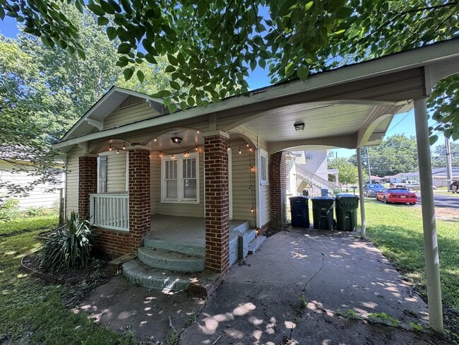 Photo - 1021 McCullough Ave NE Townhome