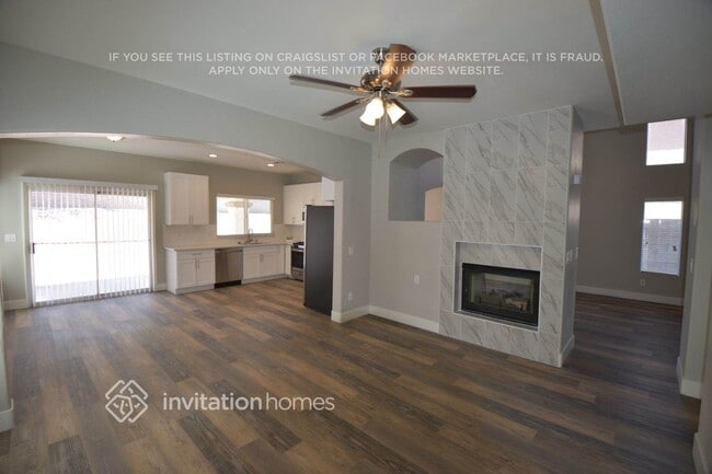 Photo - 3933 Country Lights St