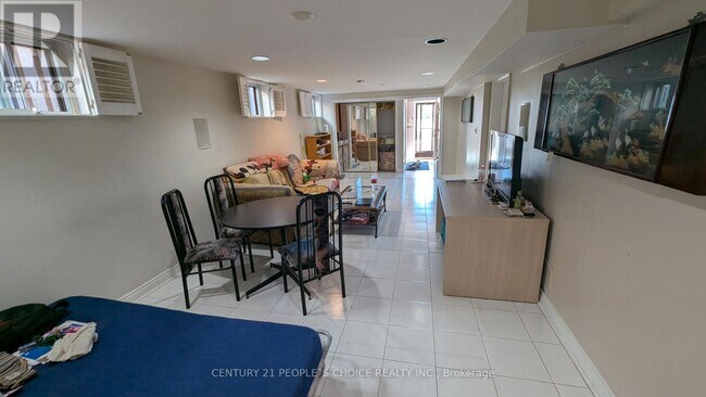 Photo - 2644 Windjammer Rd