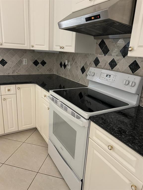Photo - 1052 S Hartsdale St