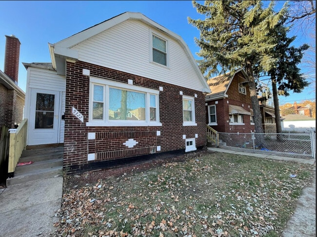 Photo - 9322 S Saginaw Ave House