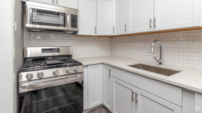 Building Photo - 4004 N Avers Ave Unit 4008-2S Rental