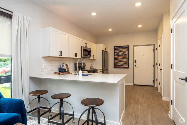 1BR, 1BA - 588SF - Kitchen