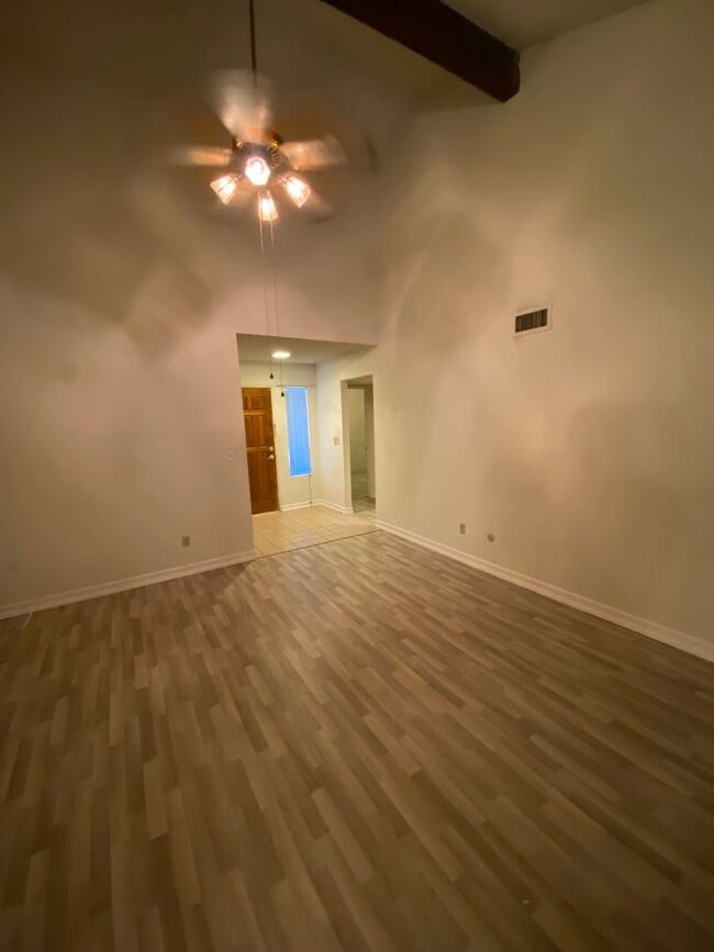 Photo - 2 Bedroom Condo in Gated Community!