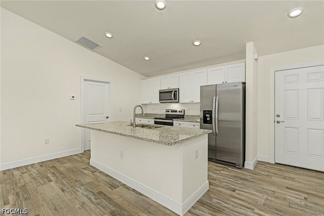 Building Photo - 2301 NE 8th Pl
