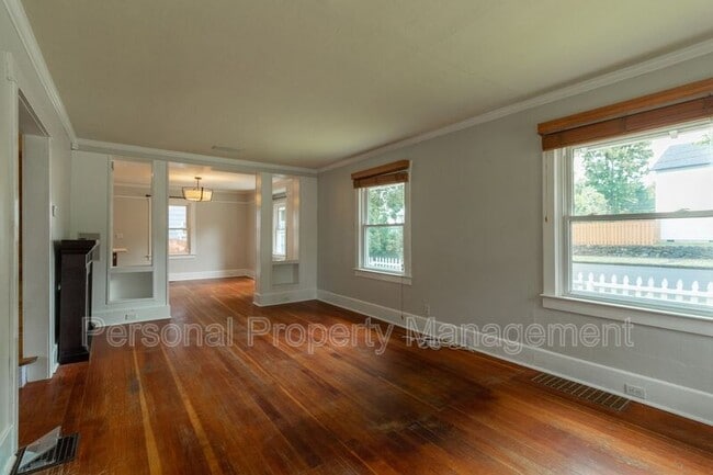 Photo - 1701 Franklin St